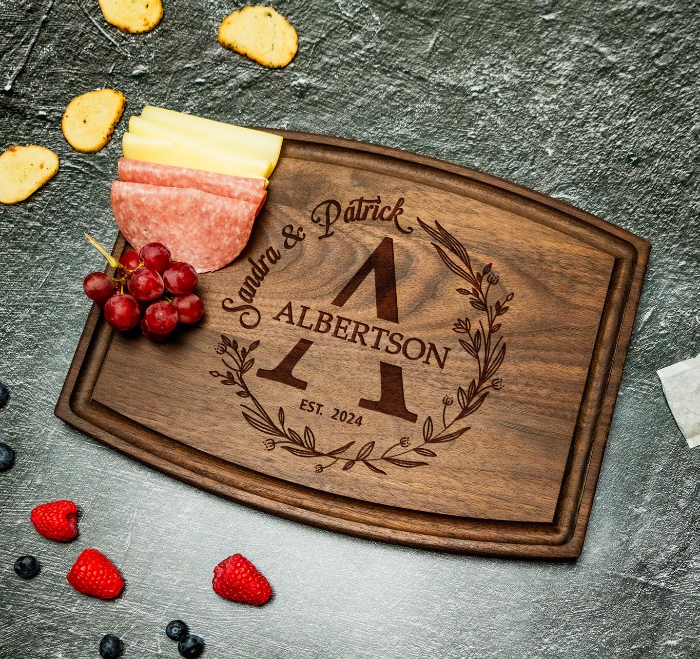Silveroy Customized Love: Personalized Engraved Wood Cutting Boards for Couples - Ideal Gift for Weddings, Bridal Showers, Anniversaries, Christmas, Housewarming and Real Estate Closing